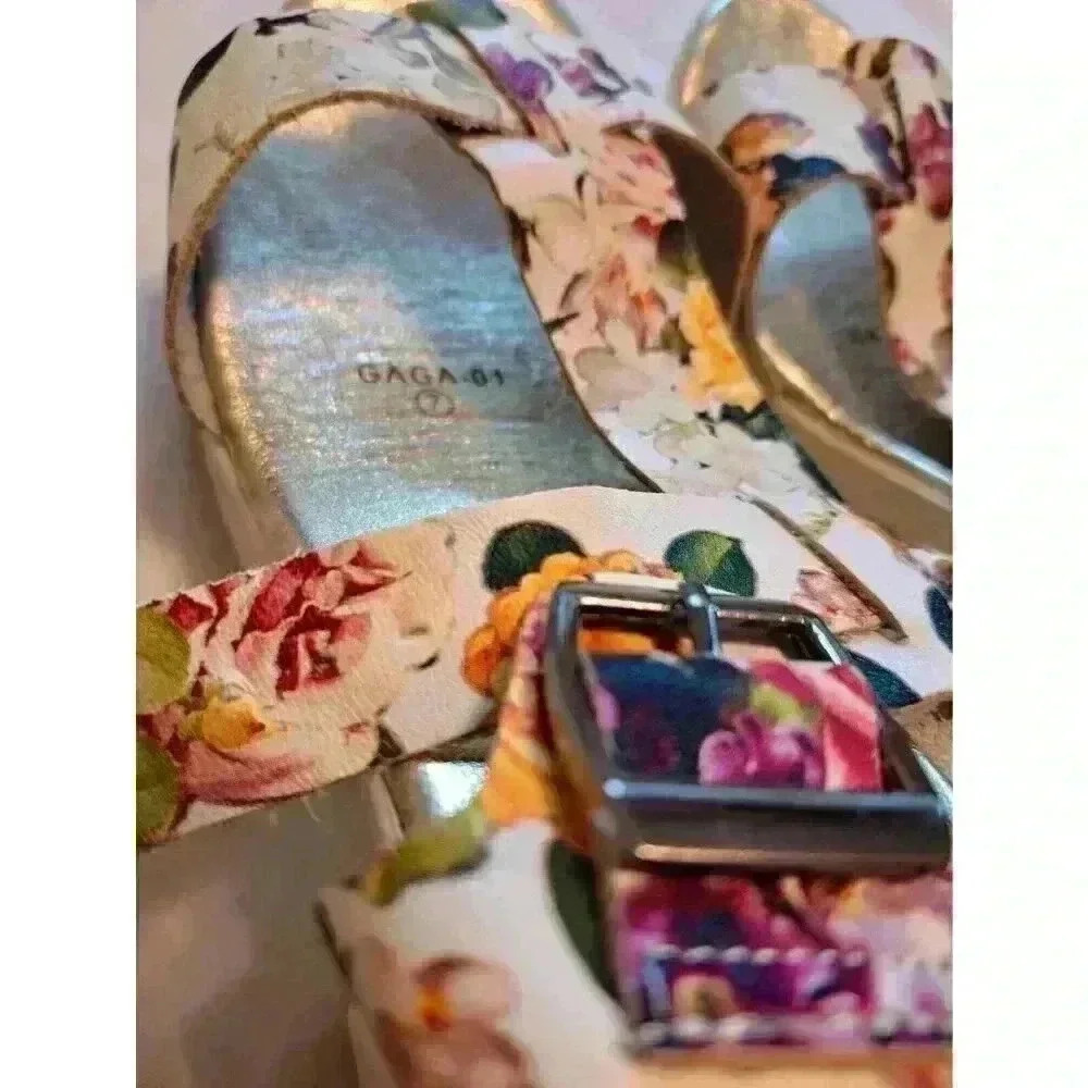 Refresh‎ Gaga 01 Women's Wedge Strappy Buckle Sandals Shoes Multicolor Floral 7 - Picture 5 of 6